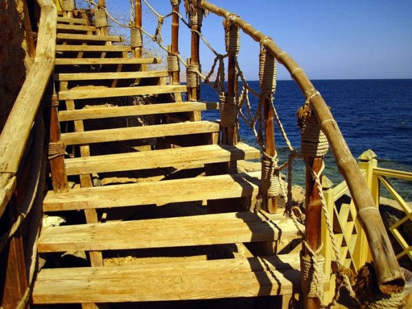 Деревняннаялестница в небо