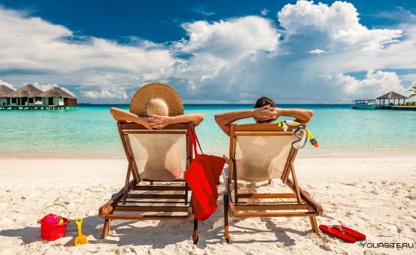 Чемодан на море