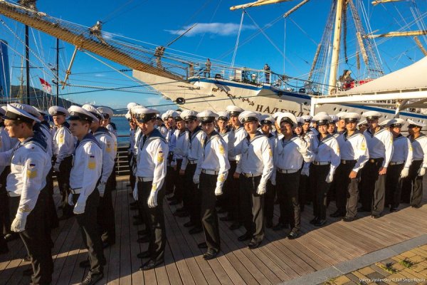 Открытка моряку