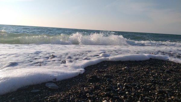 Геленджик галечный пляж