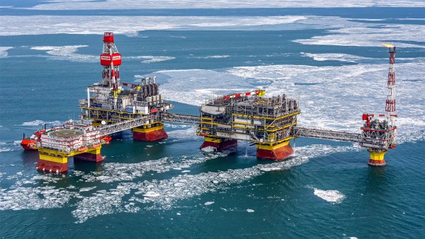 Нефтяная платформа Филановского