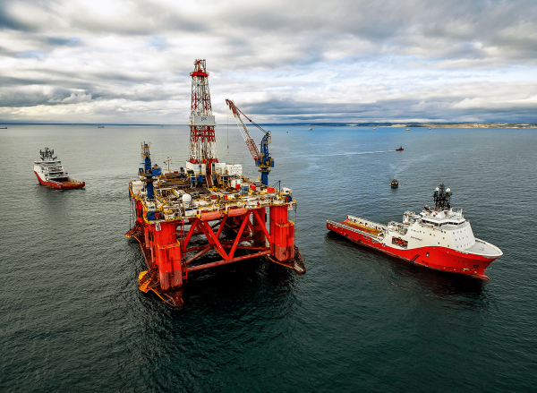 Нефтяная платформа "шельф-4"