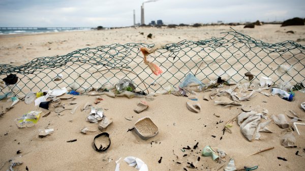 Мусор в воде