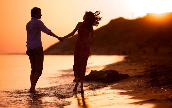 Влюбленные на пирсе