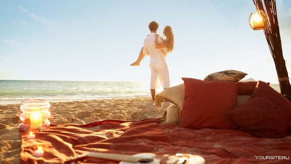 Романтический вечер на берегу моря