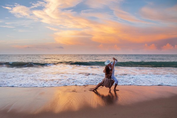 Солнце море пляж танцы