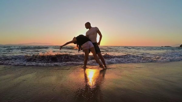 Бачата на берегу