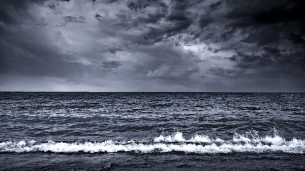 Темное море