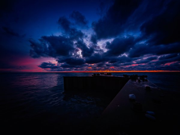 Закат на море