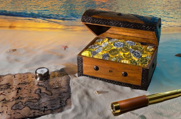 Сундук на дне моря