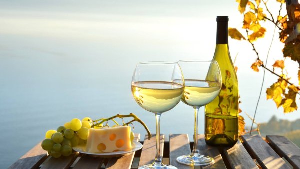 Вино и море