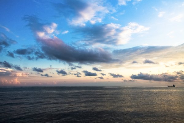 Широкое море