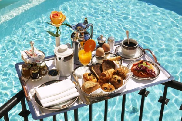 Завтрак у моря