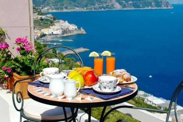 Утренний пляж море