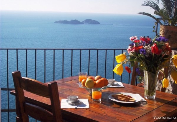 Свадебный стол с видом на море