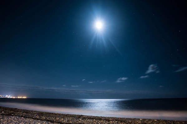 Ночь в море