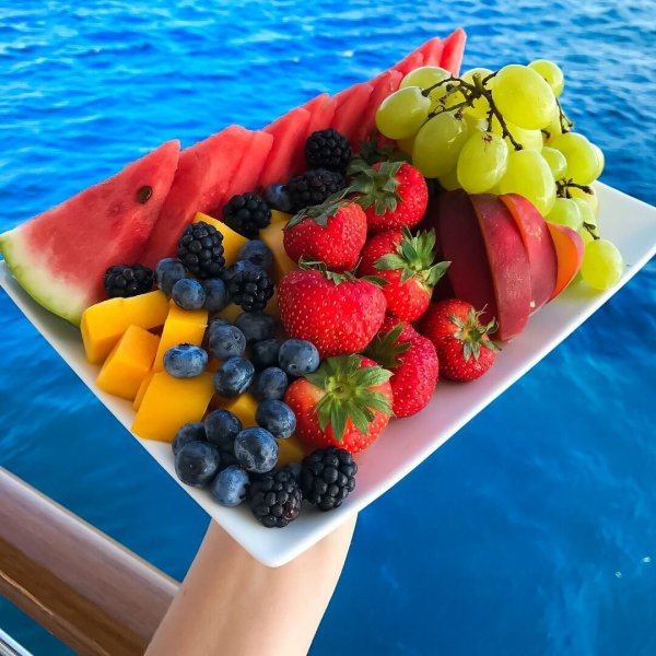 Лето море фрукты