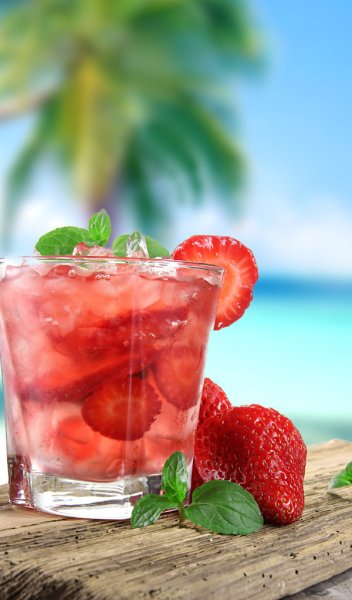 Арбуз на море