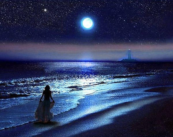 Море Луна девушка
