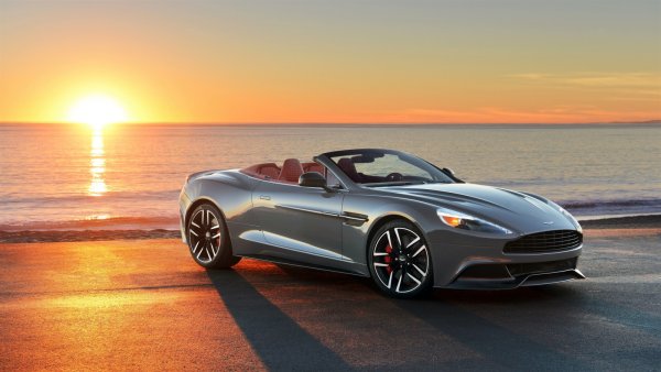 Aston Martin Vanquish 2015