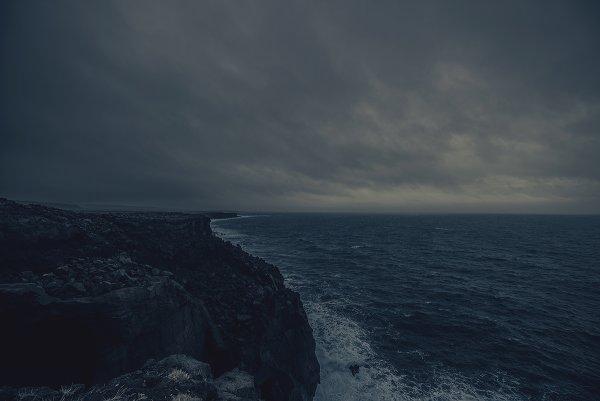 Темное море