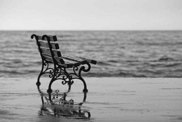 Ждун ждет море