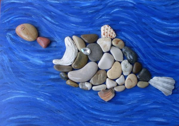 Панно из ракушек и камней