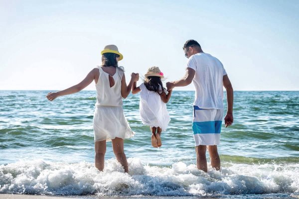 Семья на Мальдивах