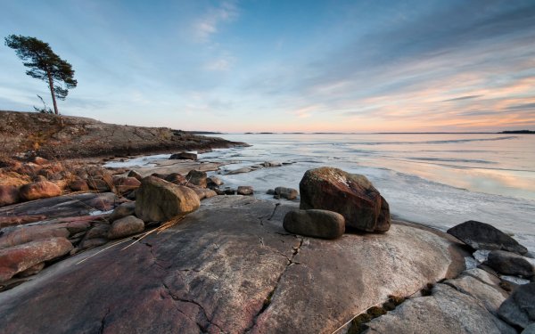 Каменистый пляж Эгершельд