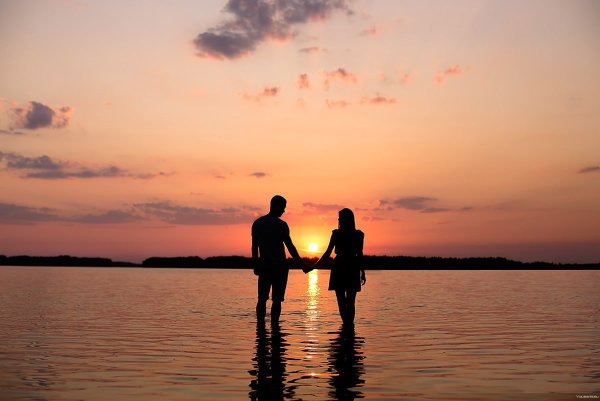 Влюбленные на море