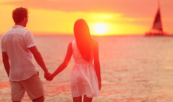 Влюбленные на море