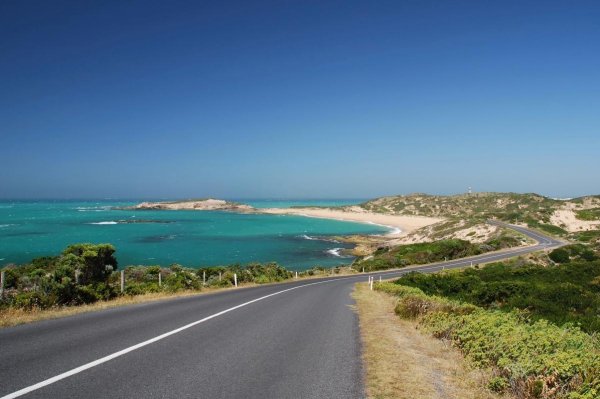 Дорога у моря