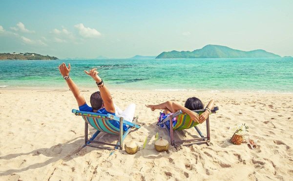 Туристы на пляже