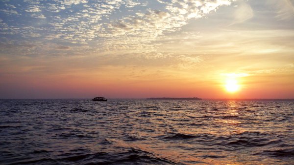 Раннее утро на море