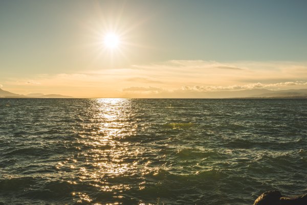 Рассвет на море