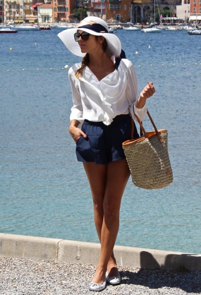 Пляжный образ для девушек