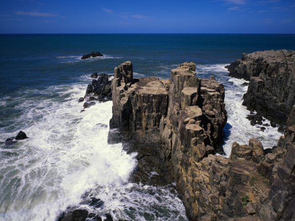 Прибрежные камни