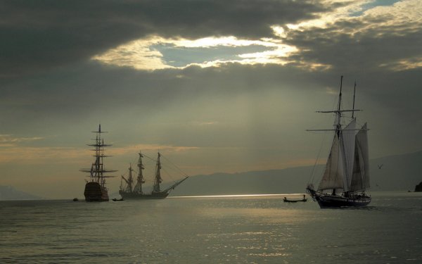 Парусник на закате