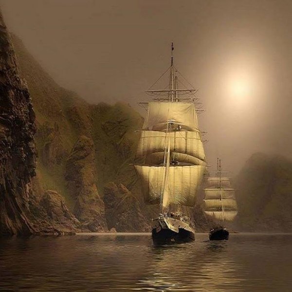 Корабль на закате