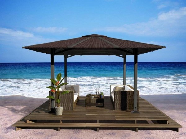 Беседка на берегу моря