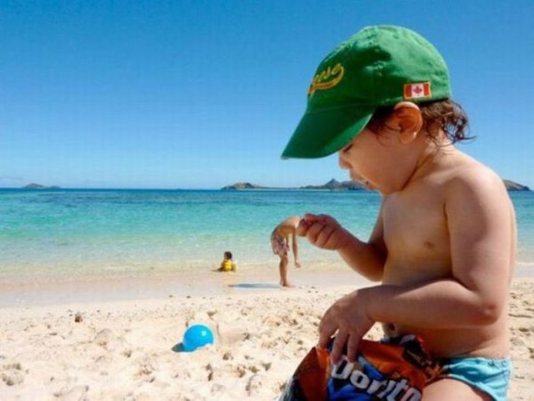 Дети на море