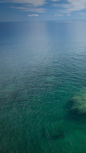 Голубое прозрачное море