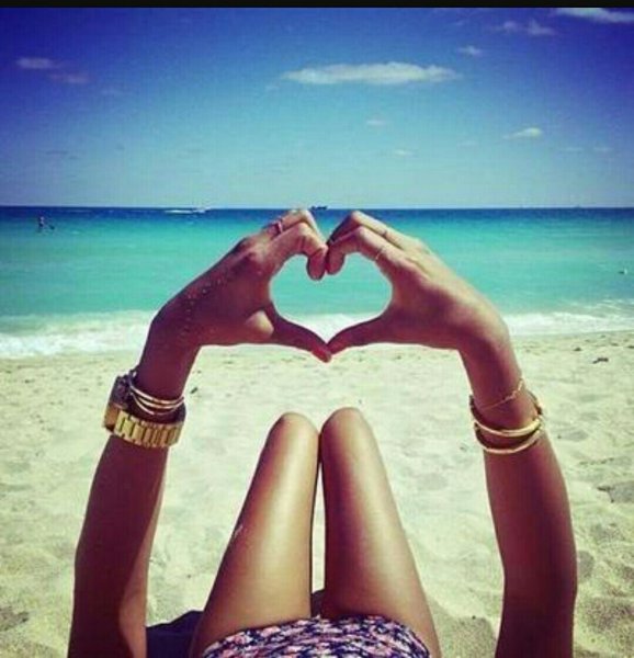 Силуэт на фоне солнца