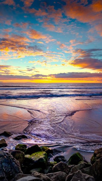 Красивый закат на море