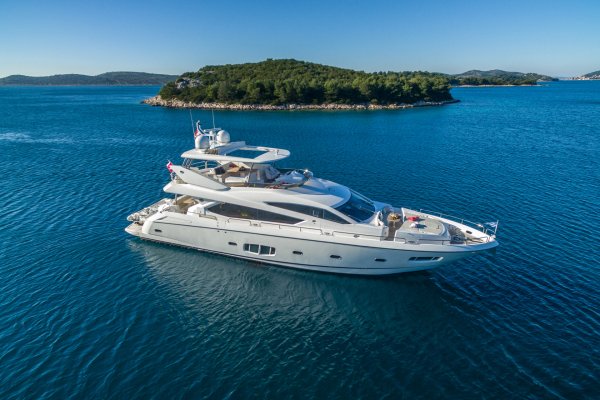 Катамаран Sunseeker