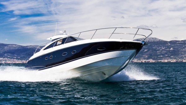 Красивые катера и яхты