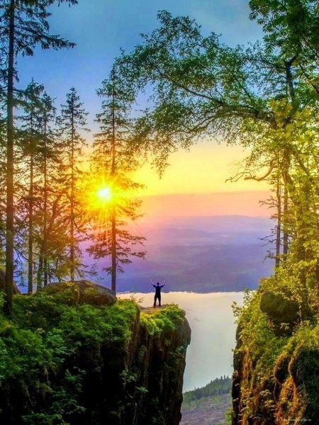 Рассвет в горах