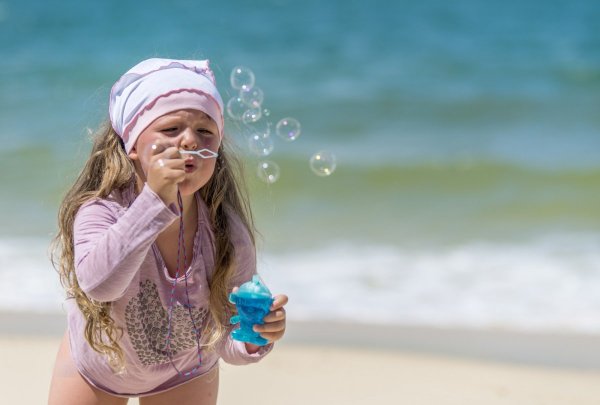 Дети на море