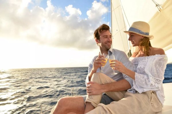 Портрет пары на яхте