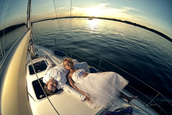 Свадебная лодка